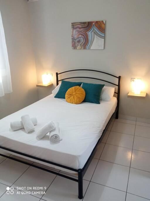 Lemon - Happyhostgr - Downtown Apartment Volos Eksteriør billede
